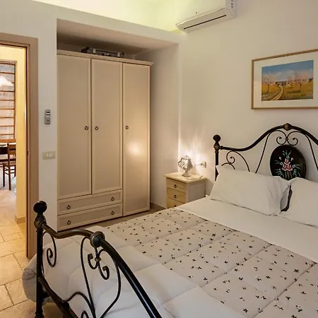 Trulli Pietra E Sogni فندق مبيت وإفطار