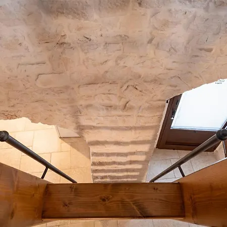 Trulli Pietra E Sogni Альберобелло