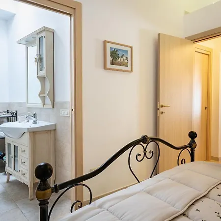 Trulli Pietra E Sogni * Альберобелло