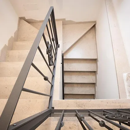 Trulli Pietra E Sogni * Альберобелло